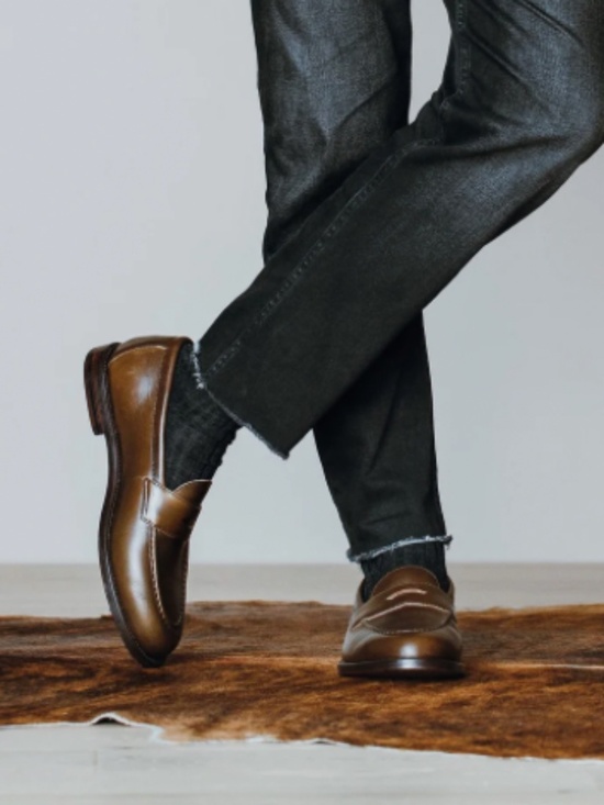 Grant Stone Penny Loafer Dark Brown in Size 10 Wide main image 12